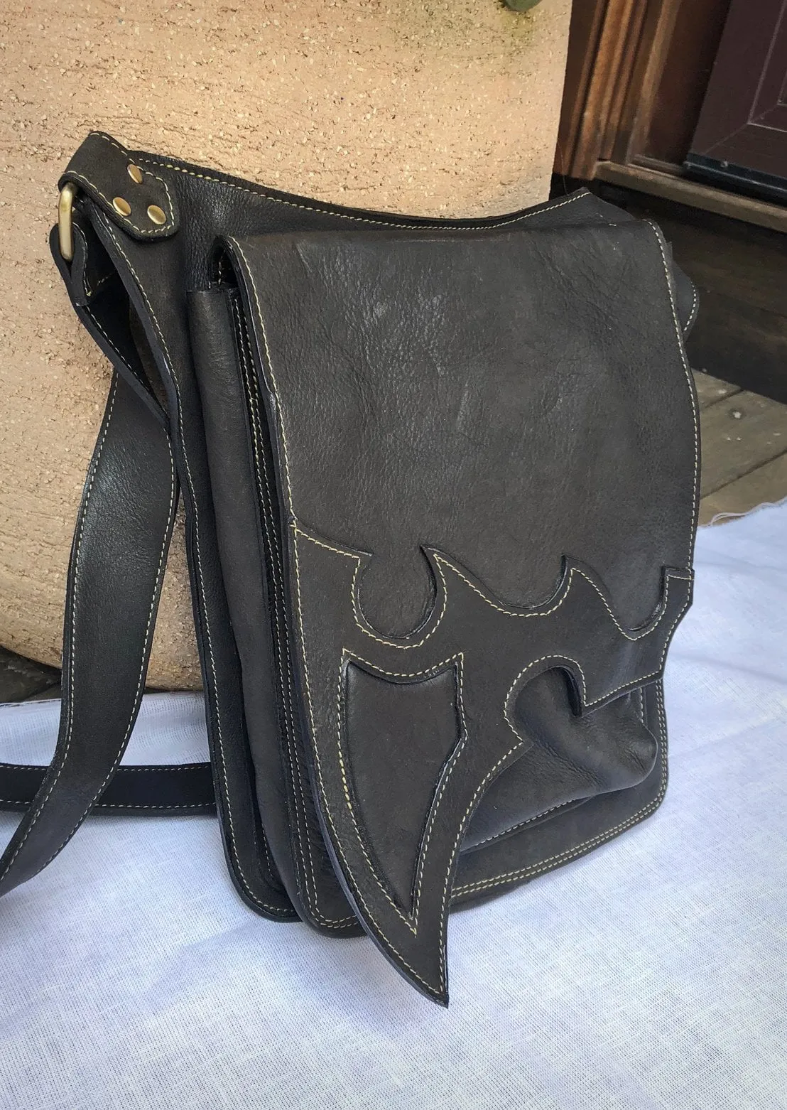 Bird beak side bag