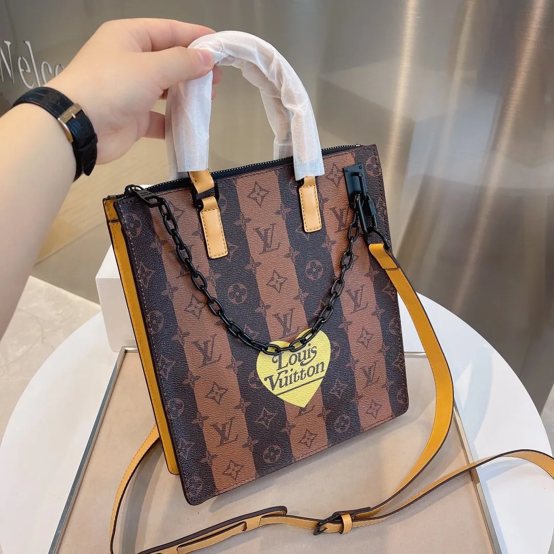 Designer Handbags LN 479